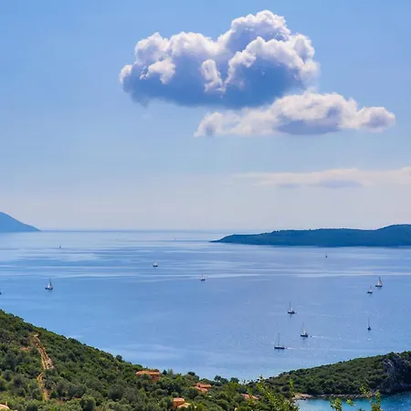 Villa Auriga - Spacious With Magnificent Sea View *