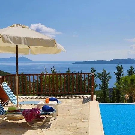 Villa Auriga - Spacious With Magnificent Sea View