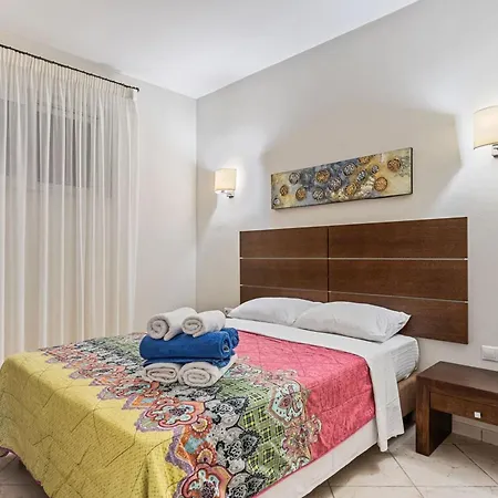 Villa Auriga - Spacious With Magnificent Sea View